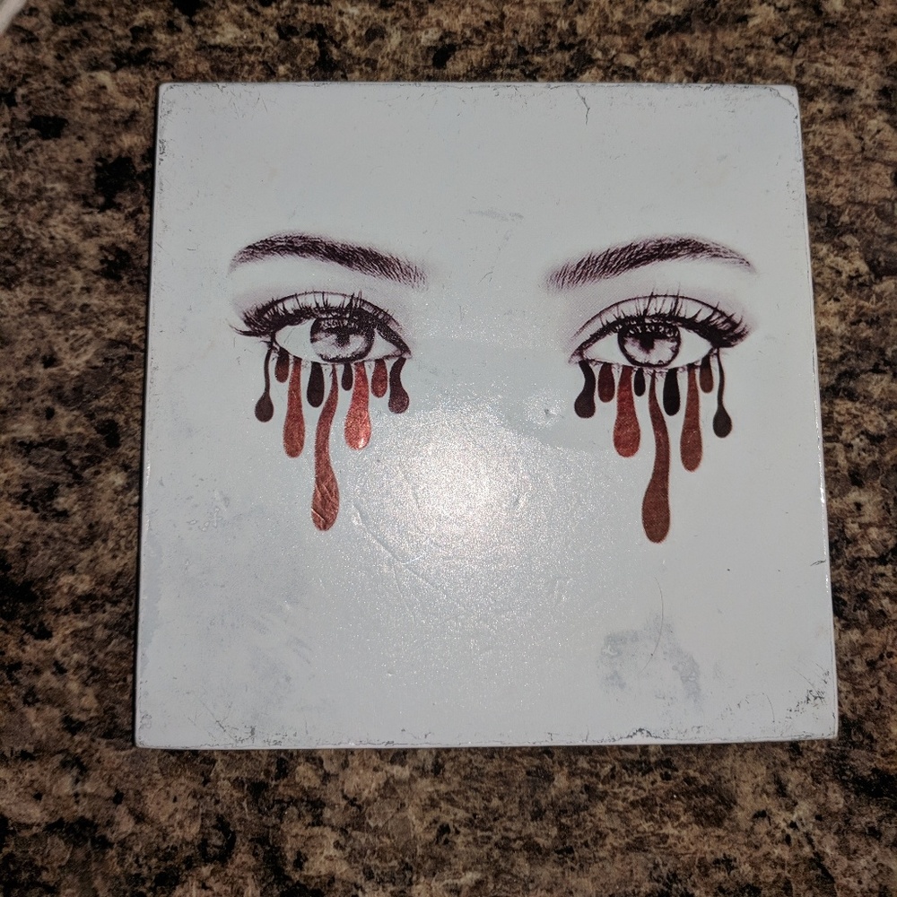 Kylie Cosmetics Bronze Eyeshadow Palette